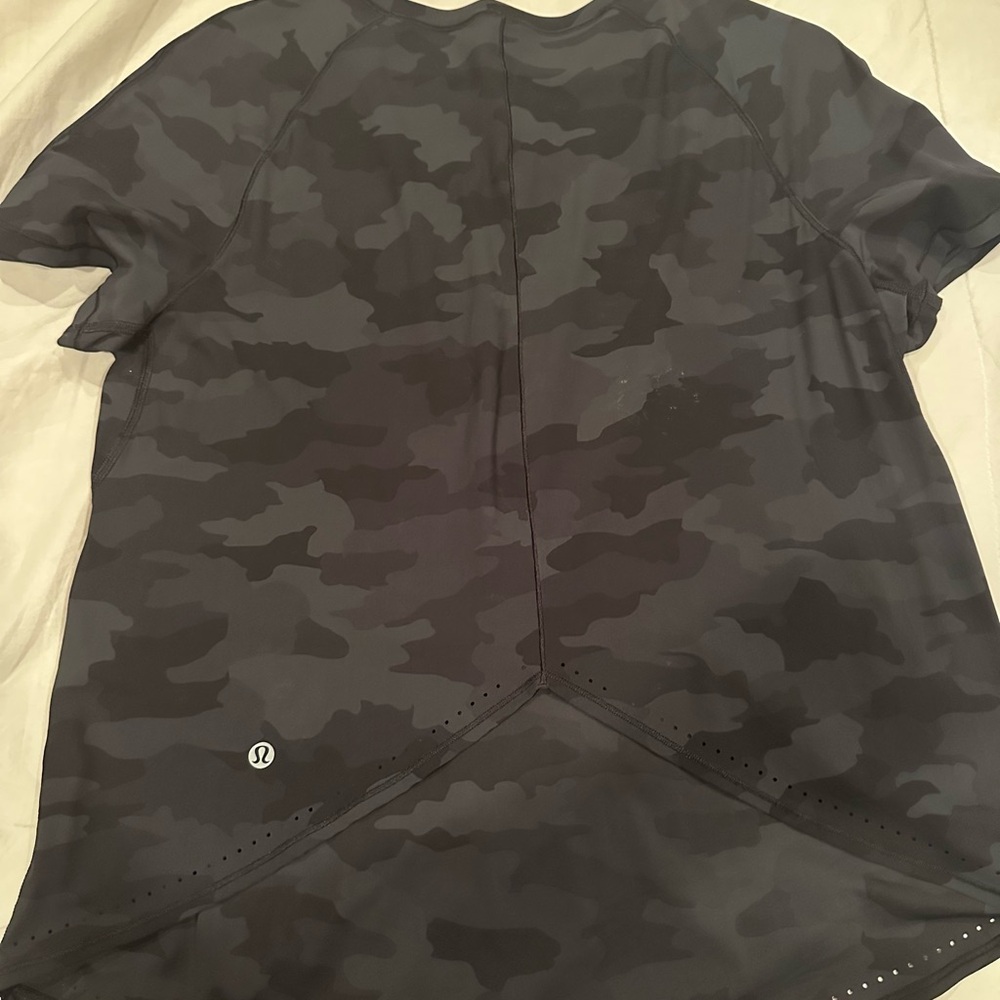 lululemon athletica Black Camo Short Sleeve Tee